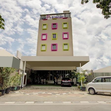 Capital O 4002 Aleander Hotel Jacarta Exterior foto