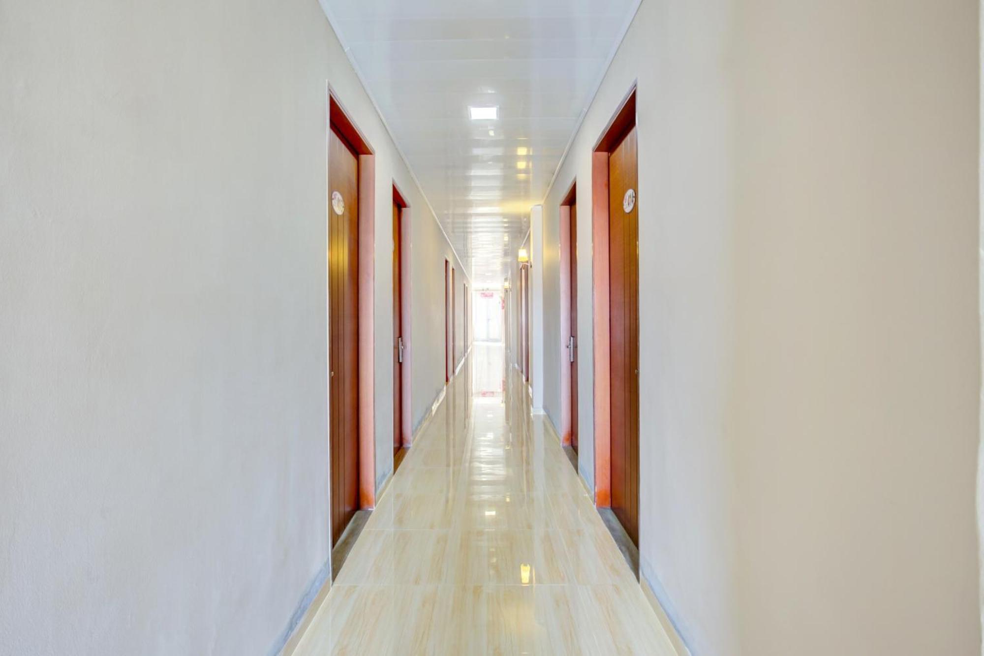 Capital O 4002 Aleander Hotel Jacarta Exterior foto