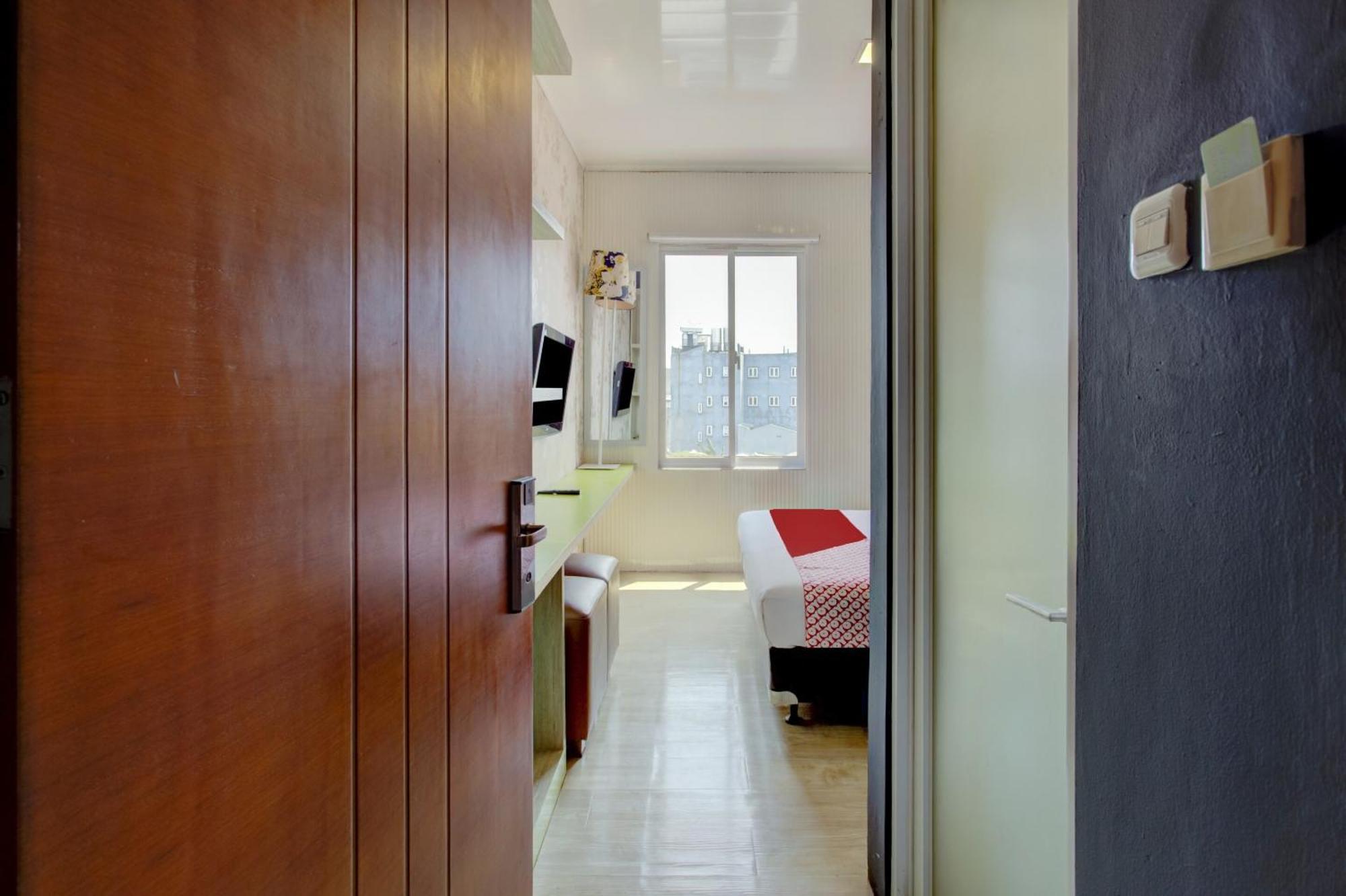 Capital O 4002 Aleander Hotel Jacarta Exterior foto